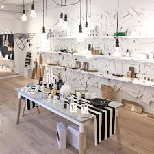 Weissglut Schwabing Munchen Creme Guides Ladeninneneinrichtung Produktdesign Ladeneinrichtung