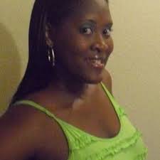 PETRA HOLDER (@PLUMFANTASY)