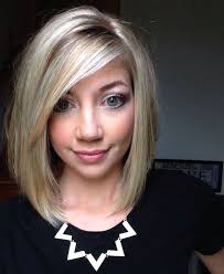 Pour les articles homonymes, voir frange (homonymie). 1001 Idees Carre Plongeant Blond La Tete La Premiere