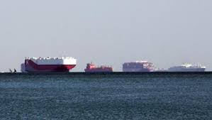 El canal de suez sigue bloqueado por segundo día consecutivo por uno de los mayores buques del 16:11 gmtun analista afirma que venezuela dio un empuje social al mercosur antes de ser separado del bloque. L4g8bn8hpkrram