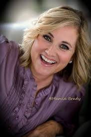 Who is more popular, Maureen McCormick or Susan Dey?