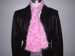 Eyelash yarn knitting patterns free. Free Knitting Pattern Sensalash Eyelash Scarf