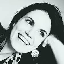 Laura Callender's Instagram, Twitter & Facebook