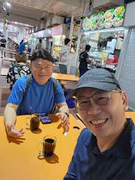 someone asked if Yeo K H and Richie are the same person because their  comments are the same word for word Well . Because Yeo is an excellent  teacher and Richie an