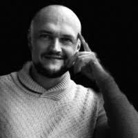 400+ profilů „Robin“