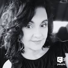 Jennifer Clinch's Instagram, Twitter & Facebook