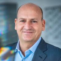 2400+ perfiles de «Sciuto»