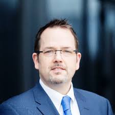 I'm excited to share that I have joined Arc'teryx Equipment this week as  VP, Guest Services! As many of you know, I truly believe that guest  experience is at important inflection point