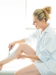 Les soins après le rasage les hommes surtout connaissent bien le problème du feu du rasoir, mais les. 6 Astuces Pour Vous Raser Moins Souvent Les Jambes Stylight