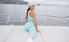Shortly before meeting cristiano ronaldo, she underwent an intervention to reduce her size. Who Is Georgina Rodriguez Facts About Cristiano Ronaldo S Girlfriend