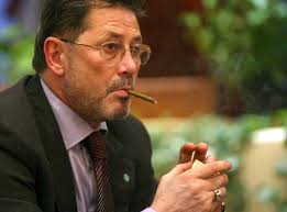 Cornel dinu, întâlnire de gradul zero cu michel platini. CrizÄƒ De Nervi A Lui Cornel Dinu M Au FÄƒcut Cotarlele Alea Din Teren SÄƒ MÄƒ RÄƒzbun Pe Cainii Mei Il Distruge Pe NegoiÅ£Äƒ E O LeprÄƒ Antena Sport