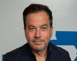 Kaye Noble's Instagram, Twitter & Facebook