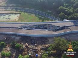 The expressway will be built by konsortium lebuhraya pantai barat (klpb) soon, as gemencheh: Punca Paip Pecah Masih Dalam Siasatan