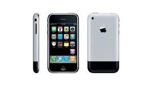 Die bedienungsanleitung des iphone liegt vor. Wie Ein Apple Handy Die Welt Revolutionierte 10 Jahre Happy Birthday Iphone Computerwoche De