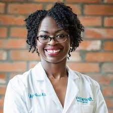 Black Female Doctors United Behind Whatadoctorlookslike Hashtag Female Doctor Female Doctor
