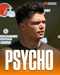 Dillon Gabriel went full psycho after a pass attempt and started going  after Patrick Queen for no reason. Yikes.