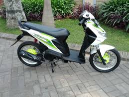 40 Modifikasi Beat Karbu Warna Hijau Putih Terbaru Motor Hijau Honda