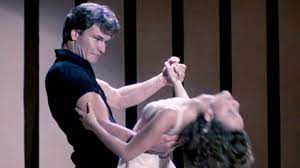 Patrick en el baile mas lindo de la pelicula un recuerdo que quedara en la historia. Dirty Dancing Turns 30 A Choreographer Breaks Down The Iconic Lift Scene Abc News