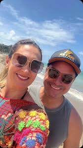 Minha Linda, mais um ano juntos com muito amor e felicidade. Sou grato a  Deus por ter te colocado em minha vida. VOCE É O MEU AMOR!!! TE AMO UM  TANTÃO ASSIM 🙏🏽❤️❤️❤️❤️❤️❤️, Viva nossos 3 anos juntos ...