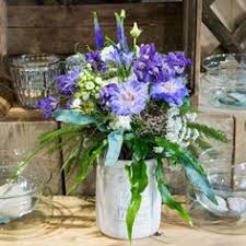 Bohemian Brautstrauss Sommerlich Kuhl Und Maritim In Blau Weiss Aus Nidderau Fur Frankfurt Hanau Bad Homburg Vilbel C In 2020 Brautstrauss Blumen Fur Hochzeit Hochzeit