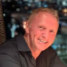 Peter Miles's Instagram, Twitter & Facebook