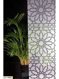 Strange as it may seem, but applying patterned films may affect the style of your room dramatically whilst the influence on your budget will stay relatively minimal. Frosted Patterned Window Vinyls