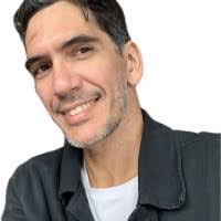 Peter Pierotti's Instagram, Twitter & Facebook