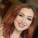 Colette Rowe's Instagram, Twitter & Facebook