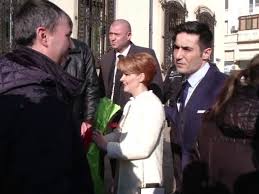 Olguța vasilescu lansează critici dure la adresa ministrului muncii: Nunta Lui Claudiu Manda Si A Liei OlguÅ£a Vasilescu Are Loc AstÄƒzi Romania Libera