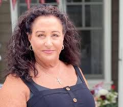 Amy Boutin's Instagram, Twitter & Facebook