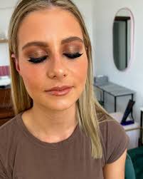 F E L I C I T Y Bronze tones to make those ocean eyes pop 🐬🐬 Using the  @eyeofhoruscosmetics Summer Solstice Palette, eyeliner in Nubian brown and  Goddess mascara…Lets not forget