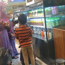 Aeon big (m) sdn bhd currently operates 22 hypermarkets under the trade name of aeon big in malaysia. Aeon Big M Head Office Subang Jaya Subang Jaya Selangor