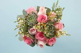 If you are looking to send flowers to la, there's a few things to keep in mind: 10 Bloomin Gorgeous Flower Delivery Services In Los Angeles