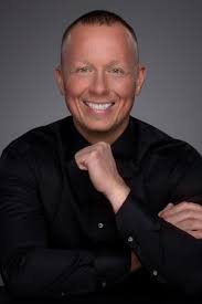 Andrew Kershner's Instagram, Twitter & Facebook