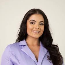 Danielle Rossetti's Instagram, Twitter & Facebook