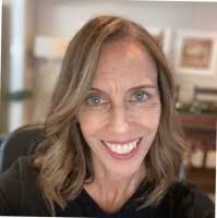 Amy Opheim's Instagram, Twitter & Facebook