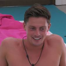 Love Island fans can't believe this hilarious Alex moment wasn't