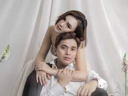 Seperti diketahui, billy syahputra pernah menjalin asmara dengan susan sameh, hilda vitria, hingga amanda manopo. Billy Syahputra Akhirnya Jawab Jujur Alasan Putus Dari Amanda Manopo