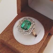 Beautiful Emerald And Diamonds Ring Emerald Ring Vintage Jewelry Wooden Rings Engagement