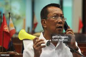 Philippine Stock Exchange Treasurer Omelita Tiangco, Director Amor... News  Photo