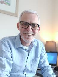 Mark Houston's Instagram, Twitter & Facebook