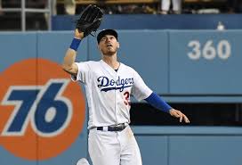 Jacob degrom left friday night's game after six innings with a little bit of inflammation in his right elbow. Dodgers Highlights Cody Bellinger Homers Off Jacob Degrom Throws Out 2 Baserunners In Win Over Mets Dodger Blue