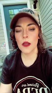 Dana Vance's Instagram, Twitter & Facebook