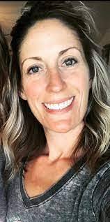 Donna Kratochvil's Instagram, Twitter & Facebook