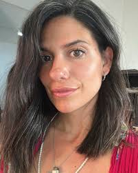 Qué bello es acompañarte en cada etapa de tu vida… mi dulce Cira 🌈💘🪷  Gracias por amarme tanto, por ver mi alma siempre y por regalarme los  abrazos mas profundos que alguna