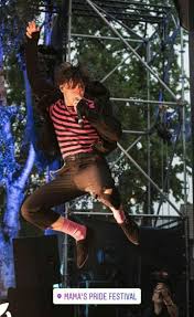 I Will Follow You Into The Dark Yungblud Piano Pin By Tervela Georgieva On Yungblud Dominic Harrison Robert Smith The Cure Vlog Squad