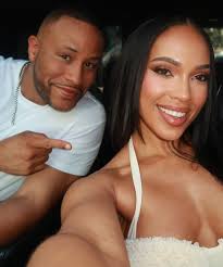 DeVon Franklin & Maria Castillo Tie the Knot in 'Timeless,' Star-Studded  Wedding