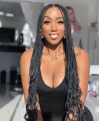 The Jumbo Knotless Braid Leads The Braided Hairstyles Trending Rn Knotless braids are a variation of box braids. the jumbo knotless braid leads the