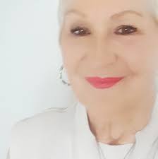 Jordan embrasse Judith mais il est loin de se douter de la suite... (demain  nous appartient)