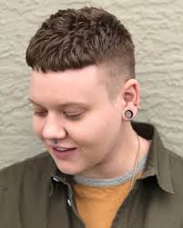 Androgynous haircuts for long hair are harder to achieve, due to the fact that long hair is a classic female curly androgynous haircuts. 13 Modern Androgynous Haircuts For Everyone